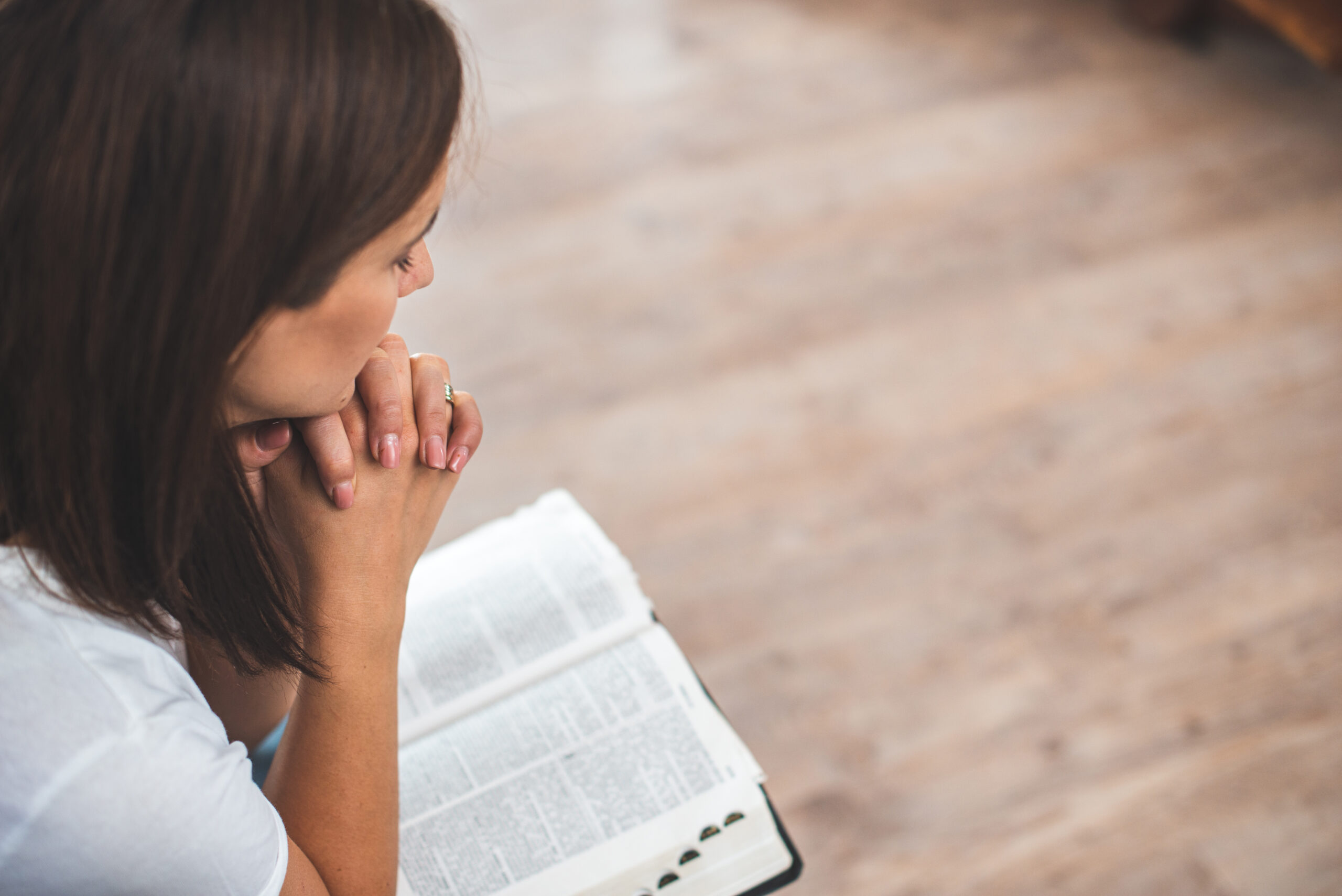 christian women blog | how to pray in front of others